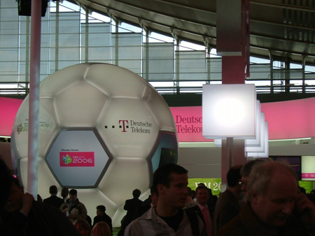 0411-cebit-t-tec.jpg